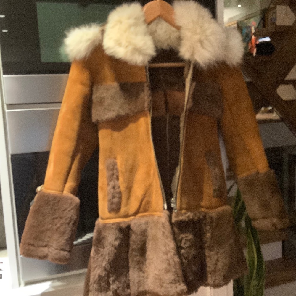 REAL SHEEPSKIN GIRL 7-8 Y Cinnamon colour Hooded Beautiful💎